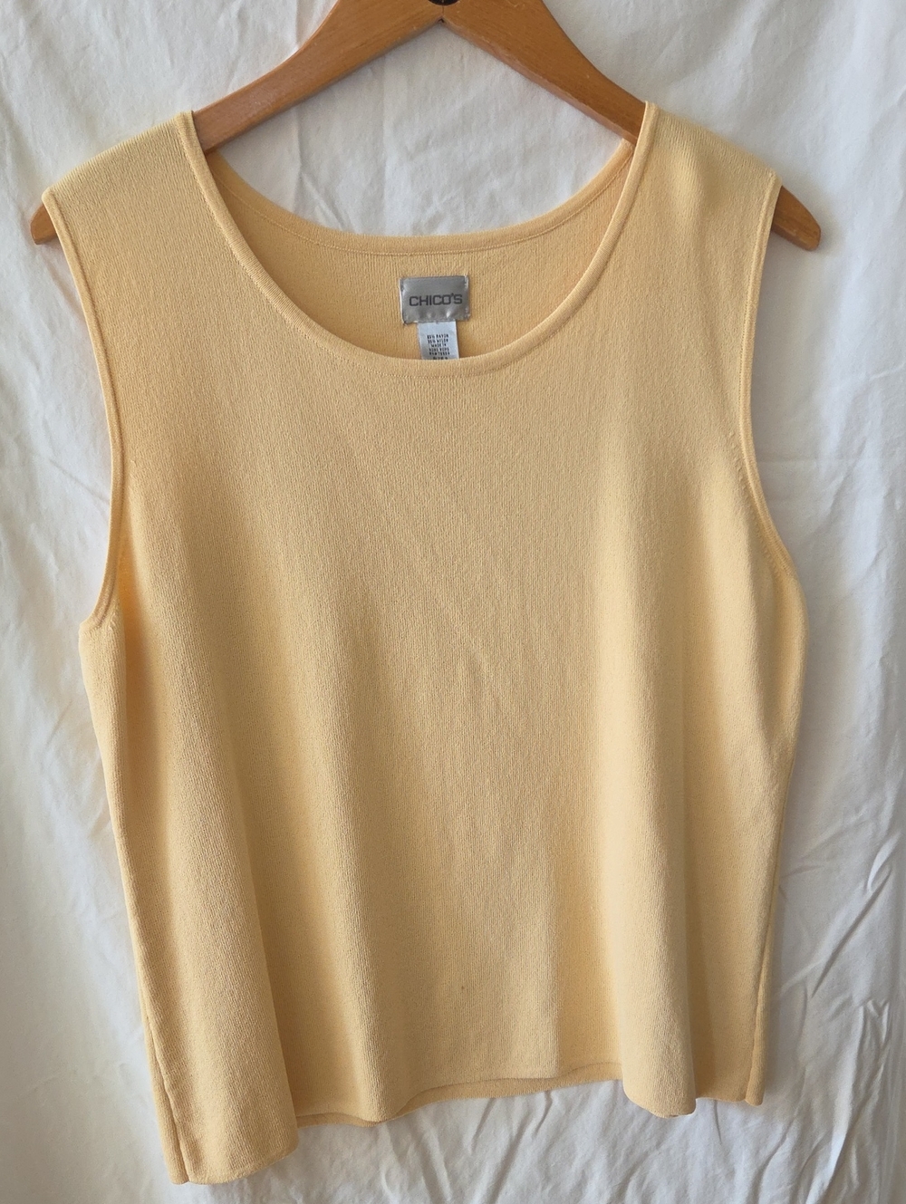 Chico's Pale Yellow Scoop Neck Knit Tank